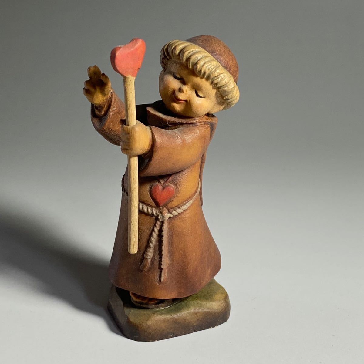 アンティーク【ANRI】アンリ 木彫人形 ハートの杖を持った少年 高8cm / 置物飾り物 ヴィンテージ 人形 インテリア_画像2