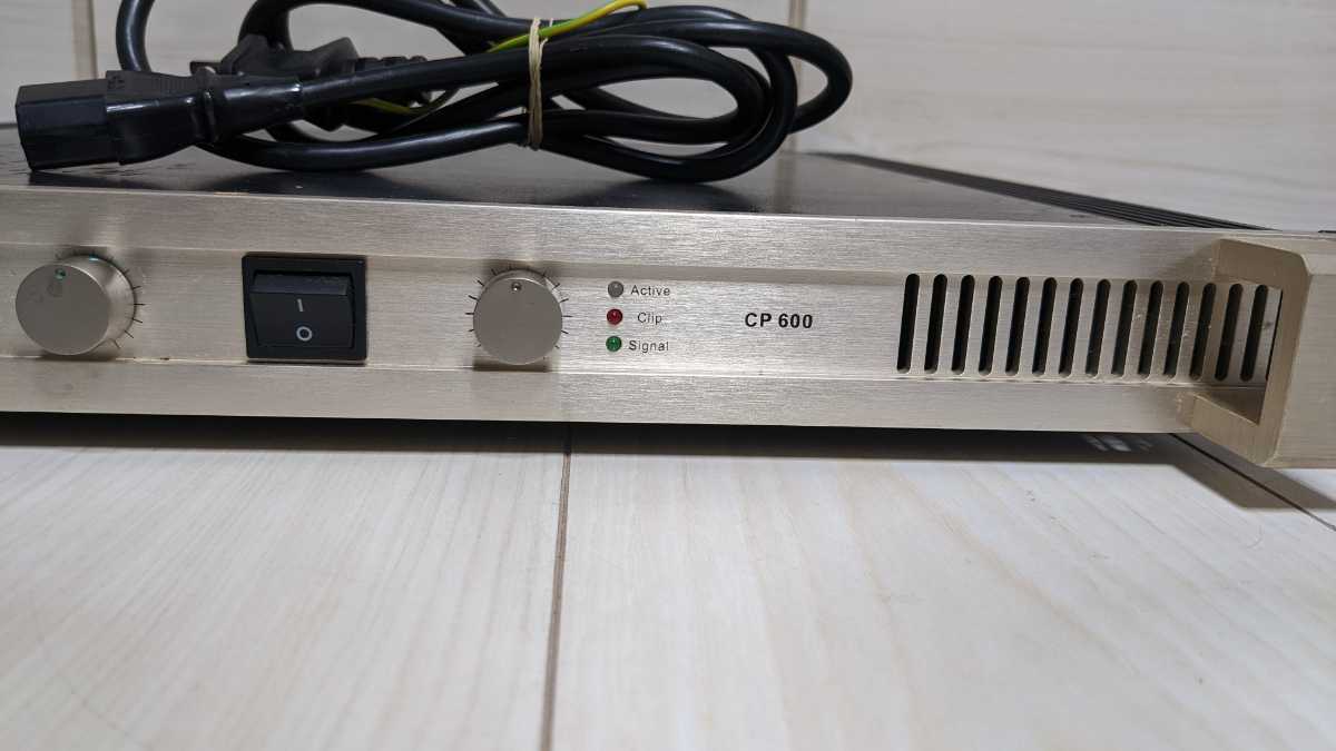 衝撃特価 CLASSIC PRO ( クラシックプロ ) CP600　ステレオ・パワーアンプ 通電確認のみジャンク