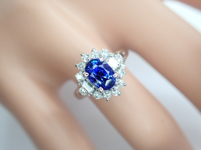 美品 Pt900 サファイア1.10ct ダイヤ計0.36ct デザイン リング 指輪