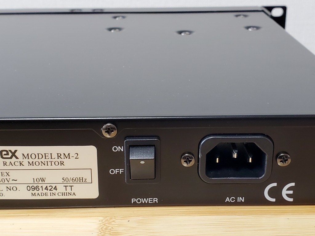 Yahoo!オークション - FOSTEX 業務用1U音声モニター RM-2 VU Yahoo!オークション - FOSTEX 業務用1U音声モニター RM-2 VU