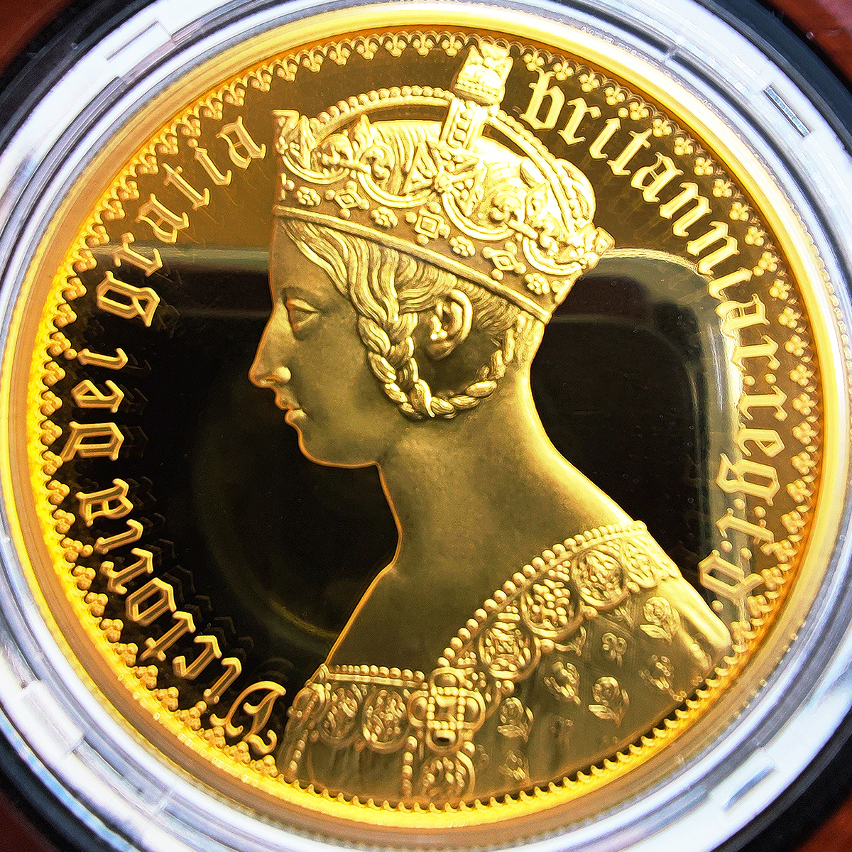高い品質 Crown Gothic ロイヤルミント イギリス 英国 2021年 ニューゴシッククラウン 金貨 2オンス 200ポンド ポートレート ヨーロッパ