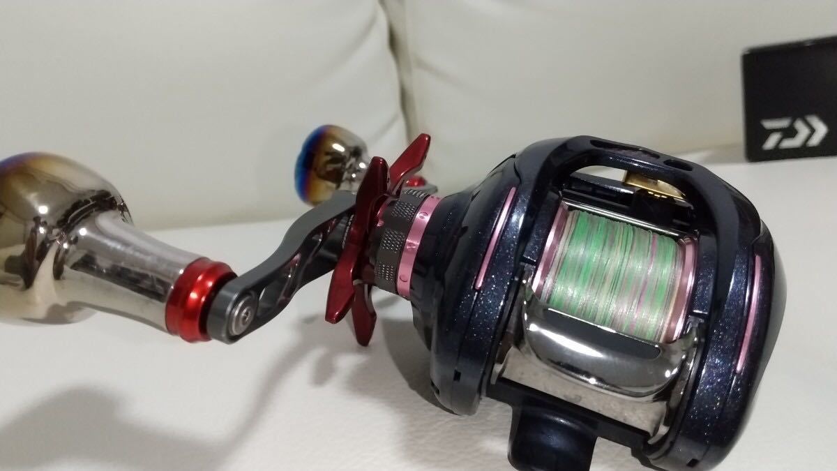 人気を誇る コウガ 釣り 箱付 Ex ダイワ Daiwa 左ハンドル 7 3l Tw 美品 送料無料 カスタム リブレ 紅牙 タイラバ ベイトリール ダイワ ダイワ Www Listentotheworld Net