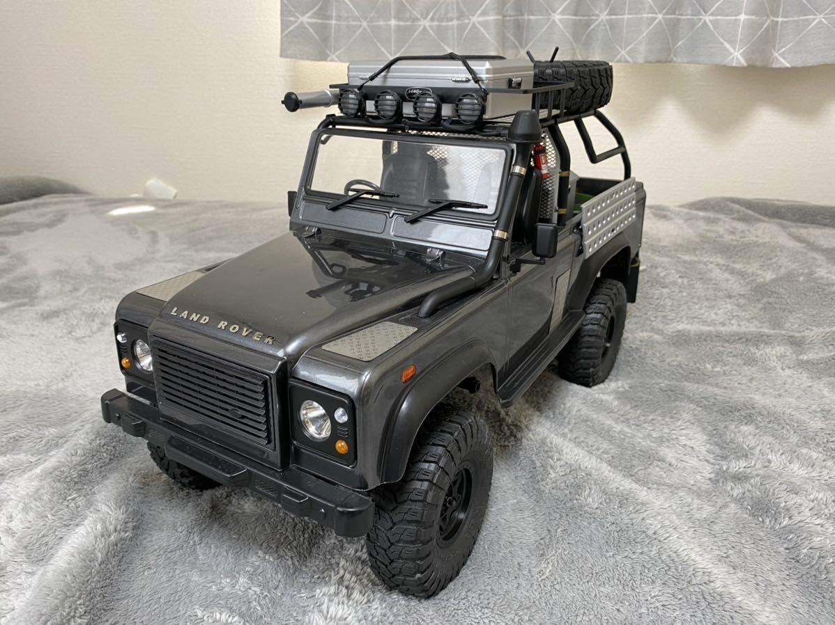 Axial SCX-10 ディフェンダー トゥームレイダー風ボディ アンプサーボ
