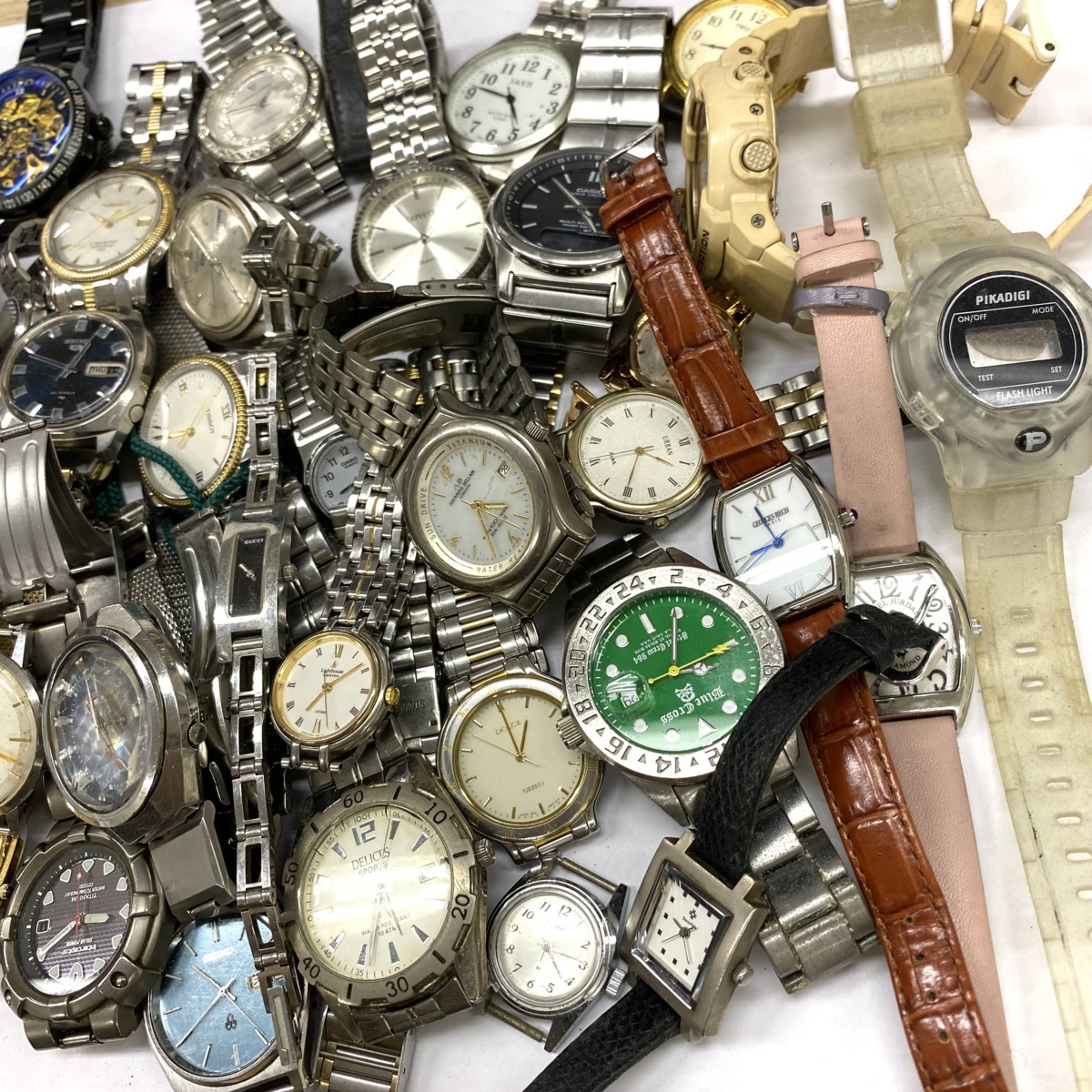時計まとめ売り50点セット セイコー カシオ グッチ オメガ ディーゼル 自動巻き クォーツ ケース付含む 大量 ジャンク 時計まとめ売り50点セット セイコー カシオ グッチ オメガ ディーゼル 自動巻き クォーツ ケース付含む 大量 ジャンク