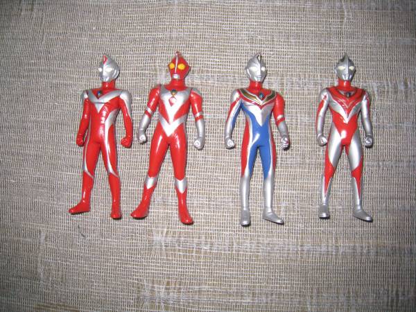 4 Ultraman Series! подержанный!