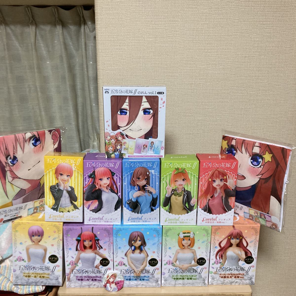 直売公式 五等分の花嫁 フィギュア、暖簾、枕カバー、缶バッジセット 直売公式 五等分の花嫁 フィギュア、暖簾、枕カバー、缶バッジセット