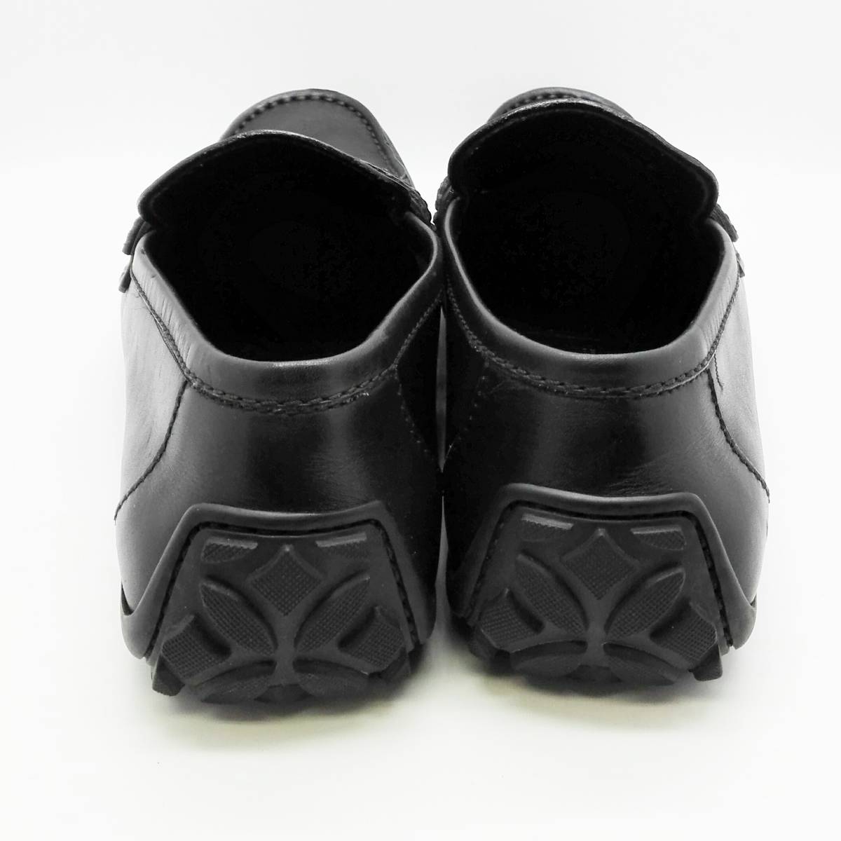 LOUIS VUITTON ルイヴィトン ドライビングシューズ ローファー レザー ブラック 黒 LV ロゴ FA0027 表記サイズ7(約26cm) メンズ 靴_画像2