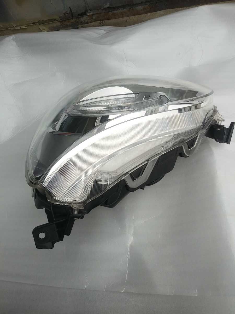 純正ファッション キャンバス LA800S LA810S 左ヘッドライトLED 純正ファッション キャンバス LA800S LA810S 左ヘッドライトLED