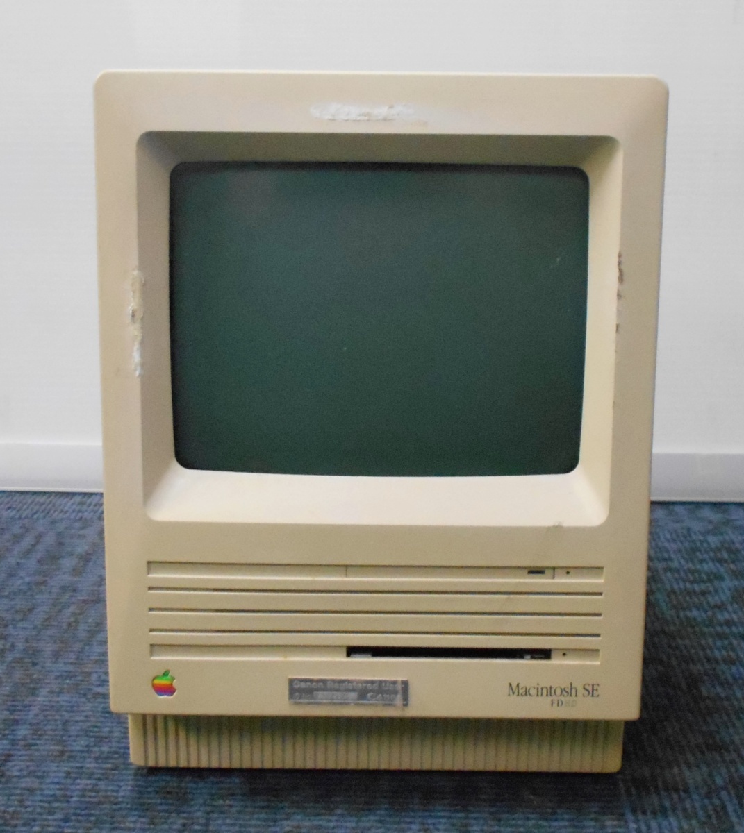 Macintosh SE/30 メモリ8MB HDD起動品 【ジャンク】-