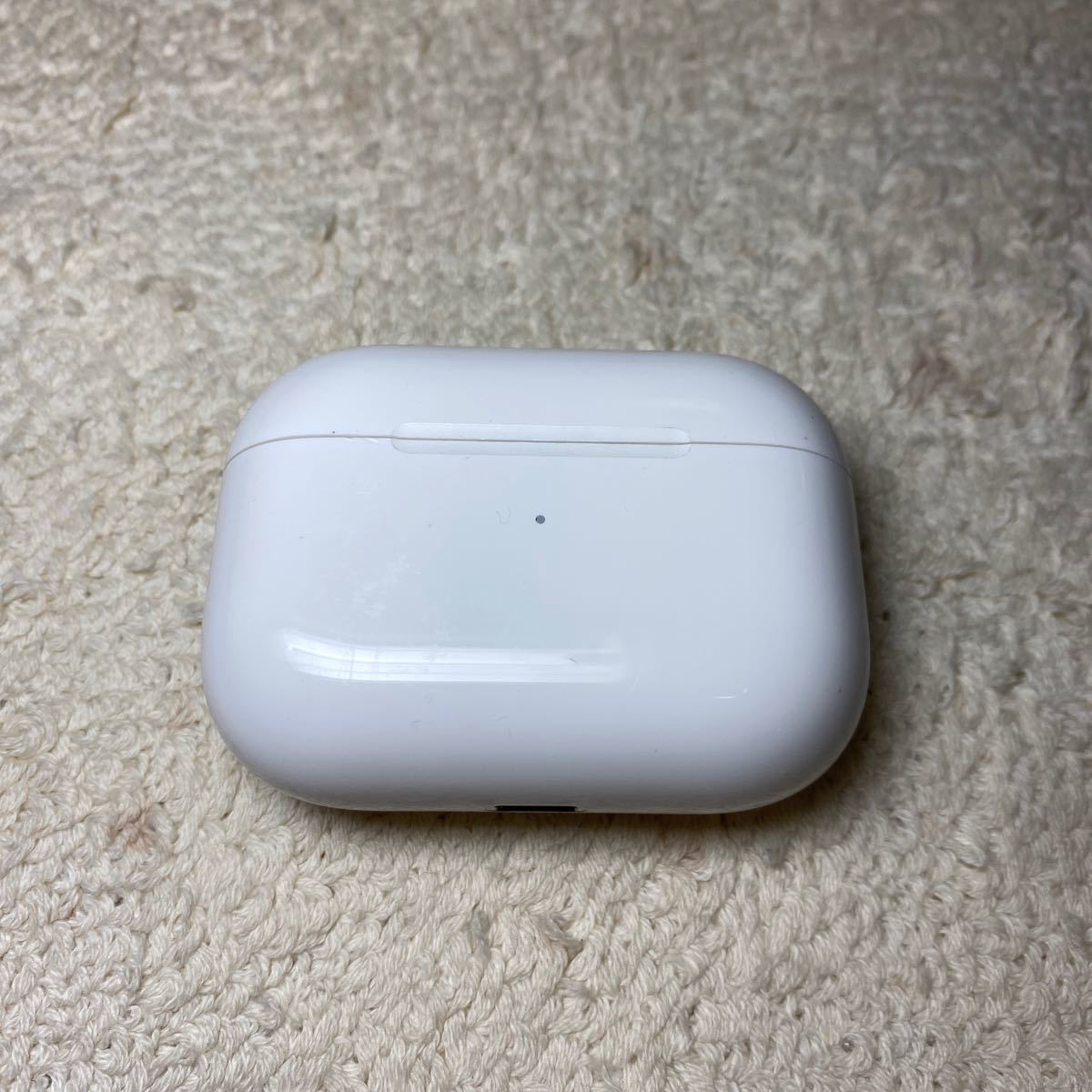 Apple AirPods pro アップル エアーポッズプロ 充電ケースのみ Apple AirPods pro アップル エアーポッズプロ 充電ケースのみ