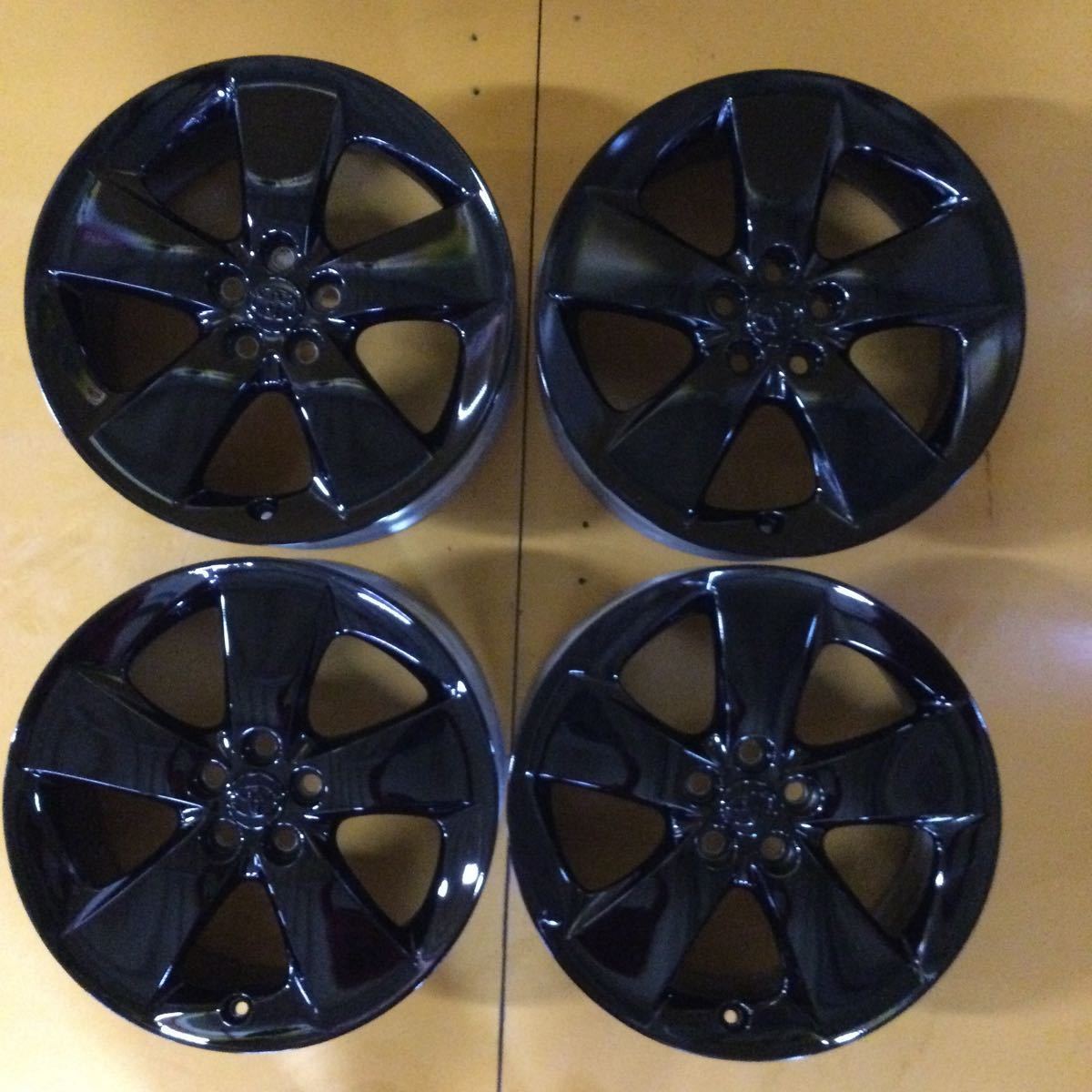 トヨタ 30プリウス純正アルミホイール17×7J+50 100-5H 再塗装ブラック