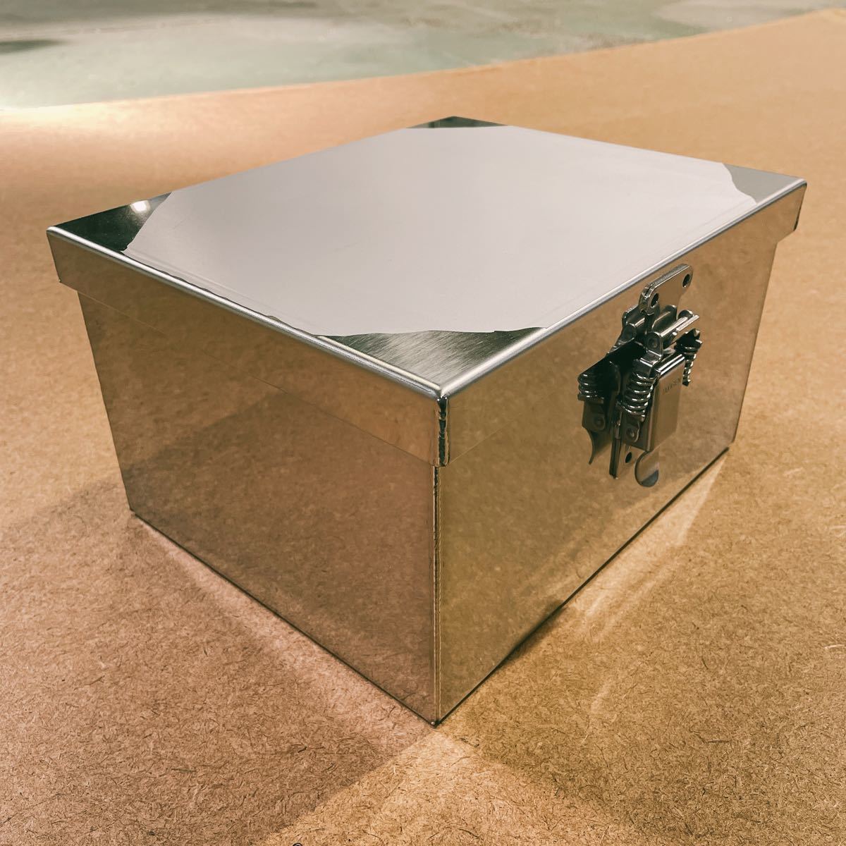 ステンレス400番製作 工具箱 道具箱 小物入れ デコ カスタム ステンレス400番製作 工具箱 道具箱 小物入れ デコ カスタム