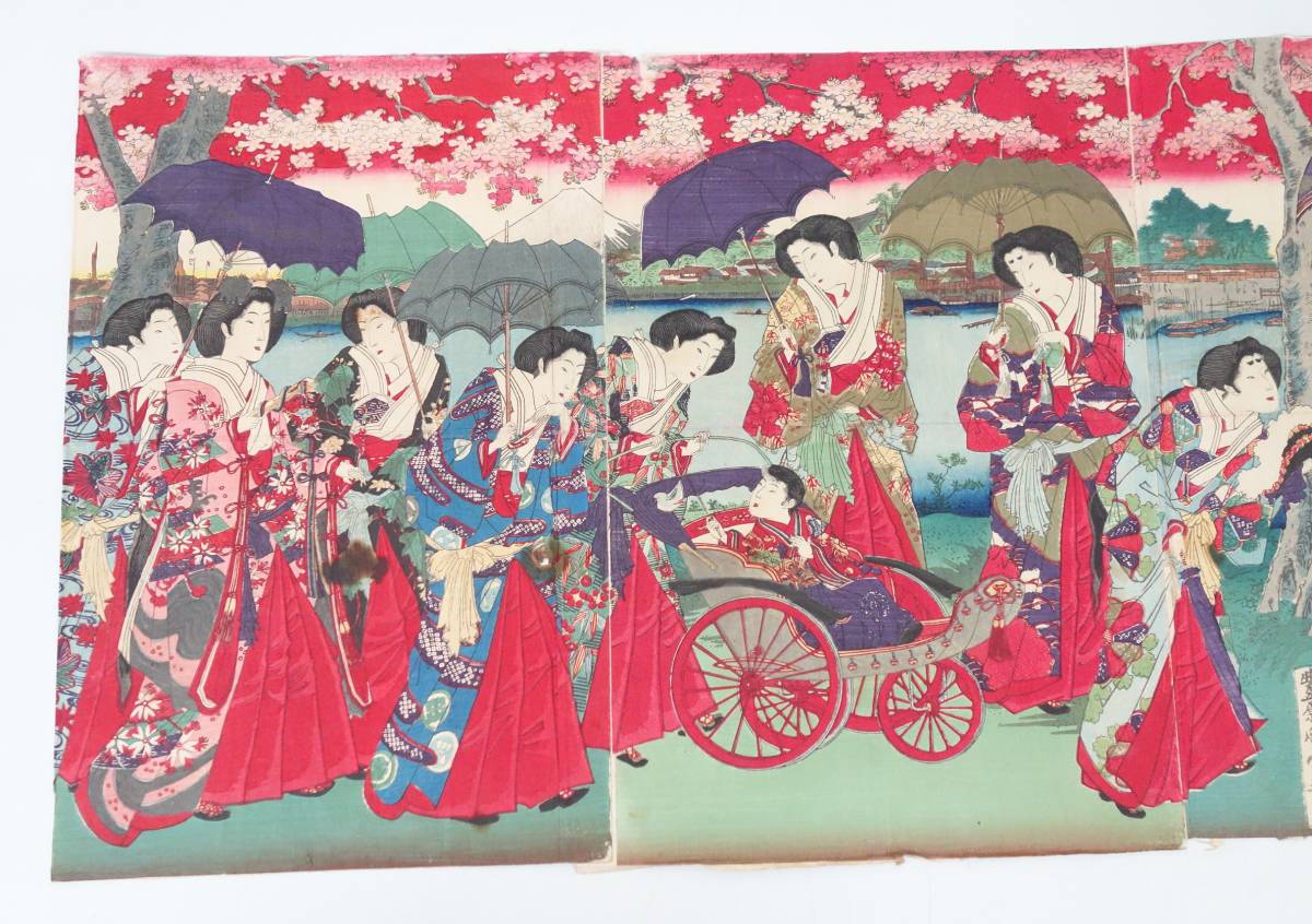 伝統工芸　工芸美術　時代物 ＊隅田川遊覧之圖　版画三枚額装＊浮世絵　美人画　天皇一家花見　櫻下宮中美人群図＊明治十三年＊豊原国周筆_画像8