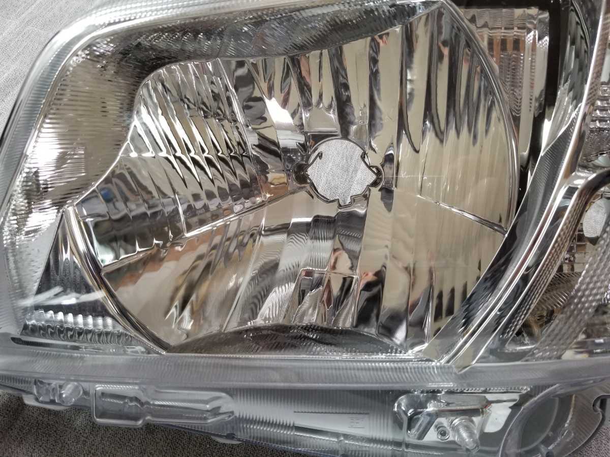 クリアランス早割 ハイゼット カーゴ S321V S331V 純正 左 ハロゲン ヘッド ライト ユニット ICHIKOH 1969 81150-B5160 クリアランス早割 ハイゼット カーゴ S321V S331V 純正 左 ハロゲン ヘッド ライト ユニット ICHIKOH 1969 81150-B5160