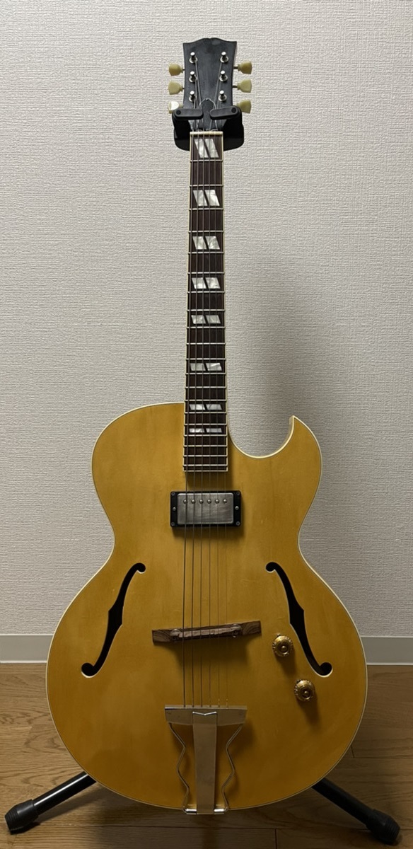 Archtop Tribute アーチトップトリビュート AT102-