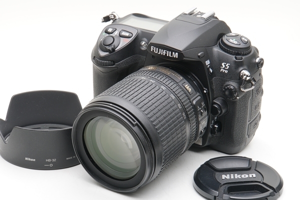 フジヤカメラ】難有り品 FUJIFILM FinePix S5 Pro & Nikon AF-S DX 18