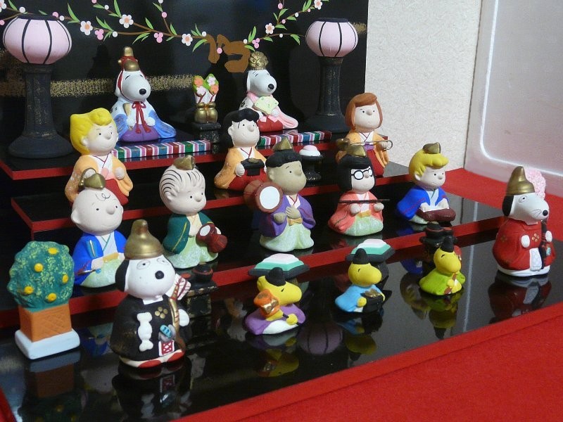 いいたしま ヤフオク! - snoopy and his friends ひな人形 段かざり