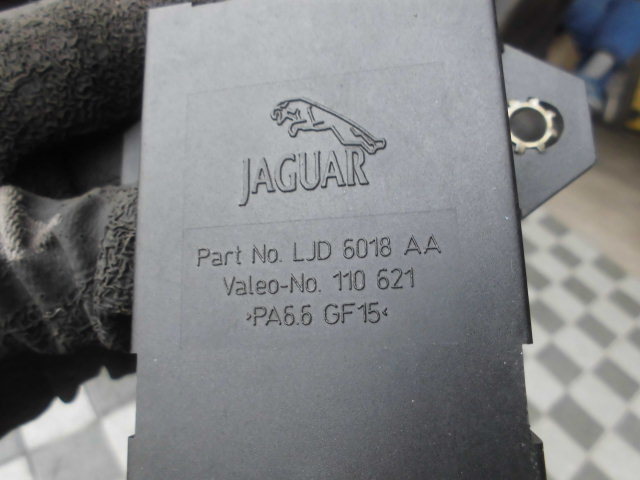ジャガー XJ XJ8 X308 純正 レインセンサーコントロールモジュール レインセンサー コントロール モジュール 中古 LJD6018AA_画像4