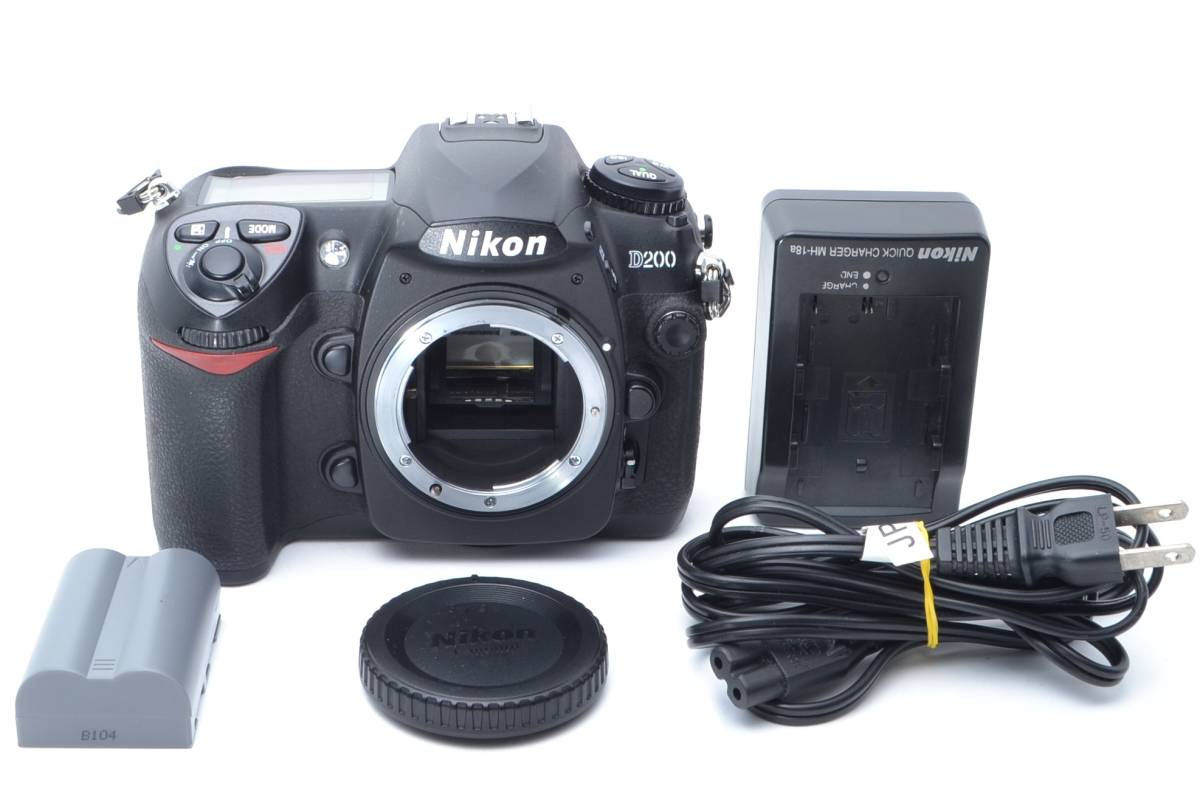豊富な得価 Nikon デジタル一眼レフカメラ D200 ボディ本体 UCTFH