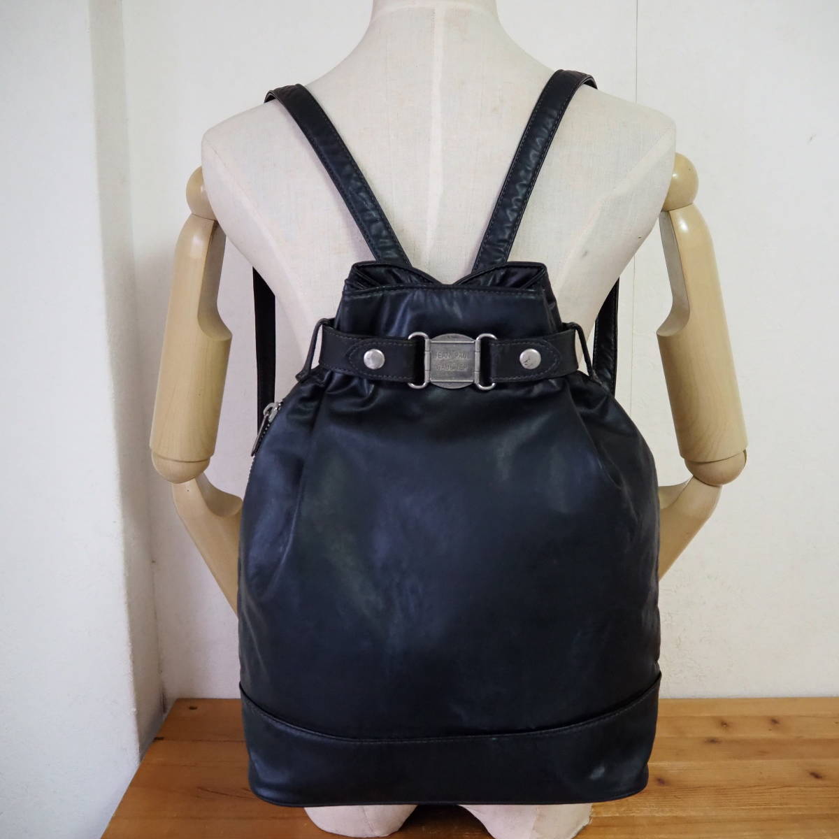 チープチープJean Paul GAULTIER レザーバックパック リュック