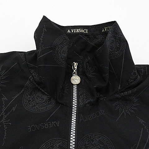 美品・即決】A.VERSACE ヴェルサーチ ロゴ 刺繍 上下 美品・即決】A.VERSACE ヴェルサーチ ロゴ 刺繍 上下