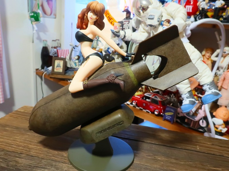 爆レア☆ボマーガール ピンナップガール ノーズアート ボマー不二子