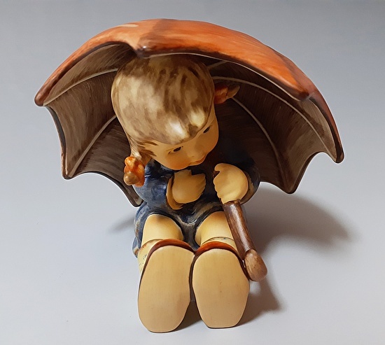 希少 即納】 フンメル Umbrella Girl 傘 アンブレラ 少女 人形