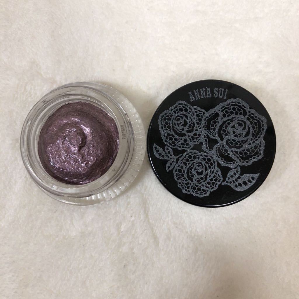  Anna Sui mousse eyeshadow E02