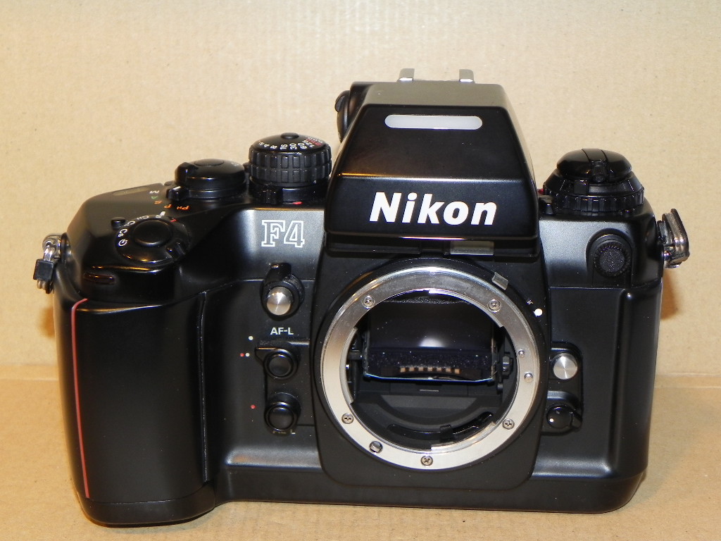 ファッションデザイナー Nikon F4 カメラ(中古品) ニコン