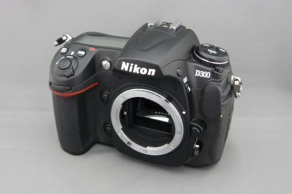 ファッション **中古良品 ニコン D300 ボディ デジタル一眼レフ カメラ