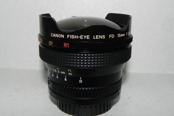 新着 **中古良品 Canon NFD FISH-EYE 15mm /f2.8 レンズ* キヤノン