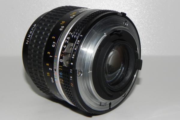 **中古品　Nikon Ai-s 35mm/f 2 レンス゛*_画像3