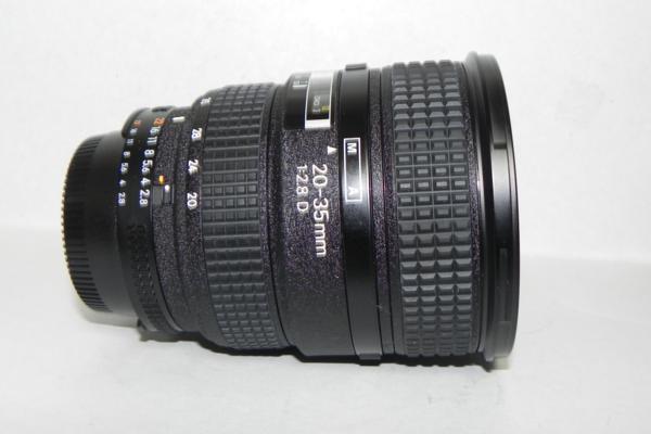 **中古良品　Nikon AF Zoom-Nikkor 20-35mm f/2.8D レンス゛*_画像1