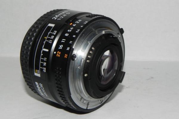 **中古良品　Nikon AF Nikkor 24mm f/2.8 Dレンズ*_画像3