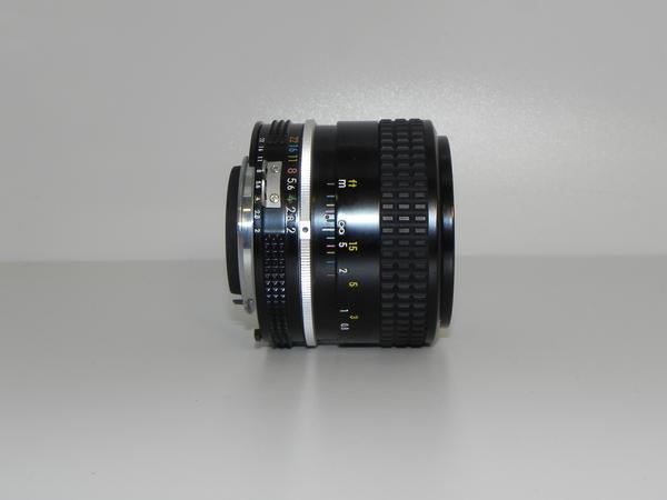 **中古品　Nikon NIKKOR Ai 35mm/f 2 レンズ_画像1