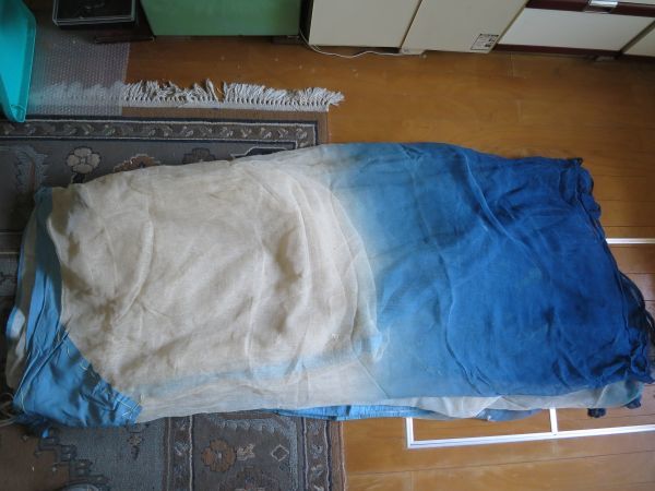 高い品質 古い　蚊帳　カヤ　虫よけ　キャンプ　アウトドア　白ｘ青　A 蚊帳