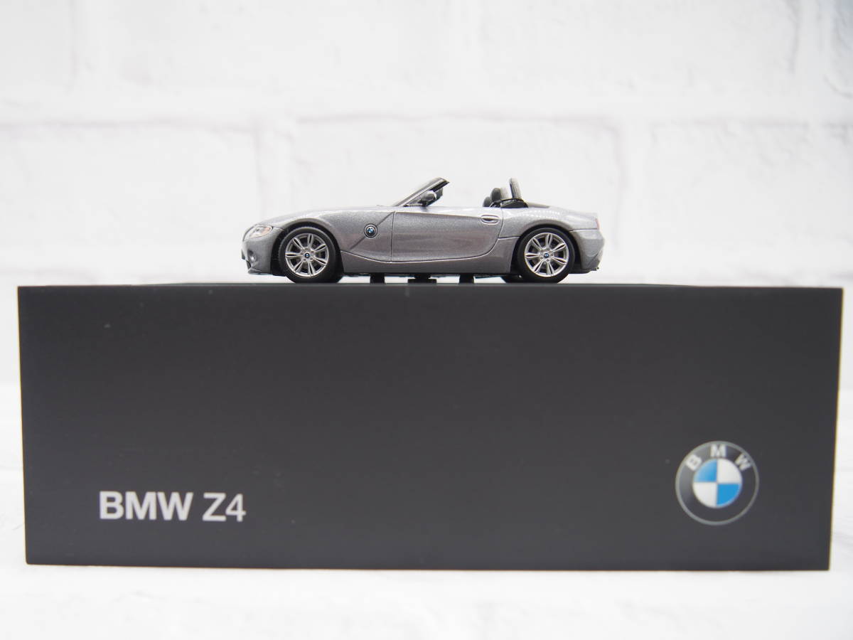 ミニカー　1/43　BMW　Z4　シルバー　ディーラー正規品　モデルカー