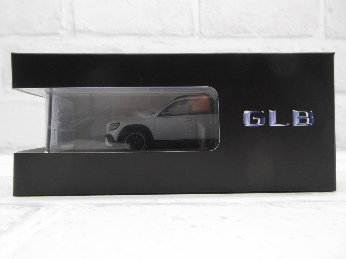 オリジナル  ミニカー　1/43　メルセデスベンツ　GLB　デジタルホワイト　ディーラー正規品　モデルカー 乗用車