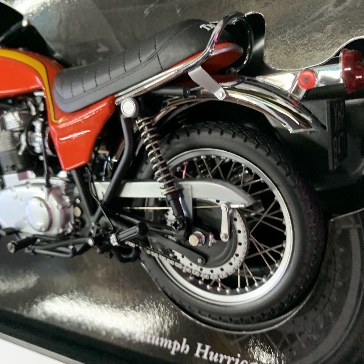 ミニチャンプス 1/12 トライアンフ ハリケーンX75 ミニチャンプス 1/12 トライアンフ ハリケーンX75