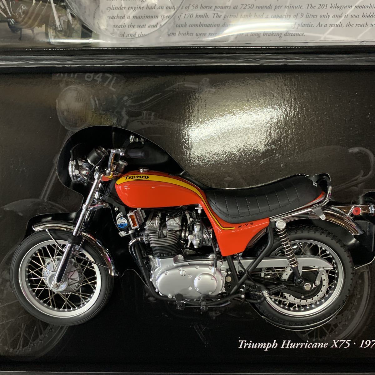 ミニチャンプス 1/12 トライアンフ ハリケーンX75 ミニチャンプス 1/12 トライアンフ ハリケーンX75
