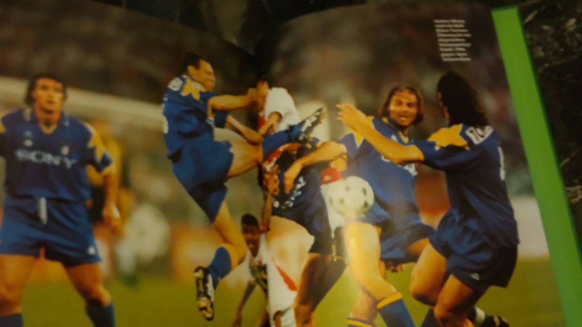 TOP 20 Fuball: Die besten Mannschaften Europas ヨーロッパ サッカーチーム 写真集 ドイツ語 独語 洋書 サッカー - アート写真 TOP 20 Fuball: Die besten Mannschaften Europas ヨーロッパ サッカーチーム 写真集 ドイツ語 独語 洋書 サッカー - アート写真