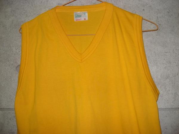  one . successful bid * old clothes *13* no sleeve *M* yellow color *T-140*V neck * tank top * Vintage *USA* America * sport 