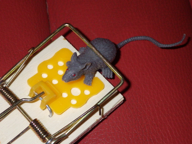 BIGFOOT★マウストラップ★ラットトラップ★4 ネズミ捕り 悪趣味 マウス ゲテモノ ドッキリ いたずら 遊び心 ジョーク ハロウィン USA 雑貨_画像2