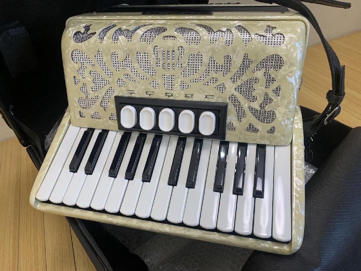 美品☆TOMBOトンボ 26鍵48 べース アコーディオン J261 www