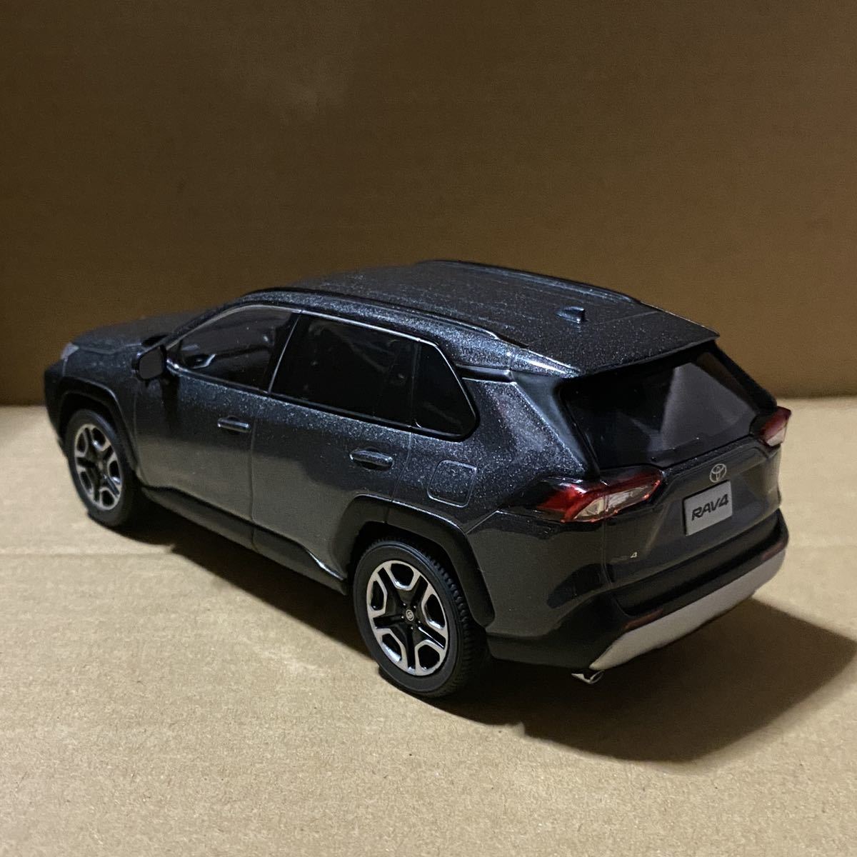 1/30 トヨタ RAV4 アドベンチャー カラーサンプル ミニカー 非売品