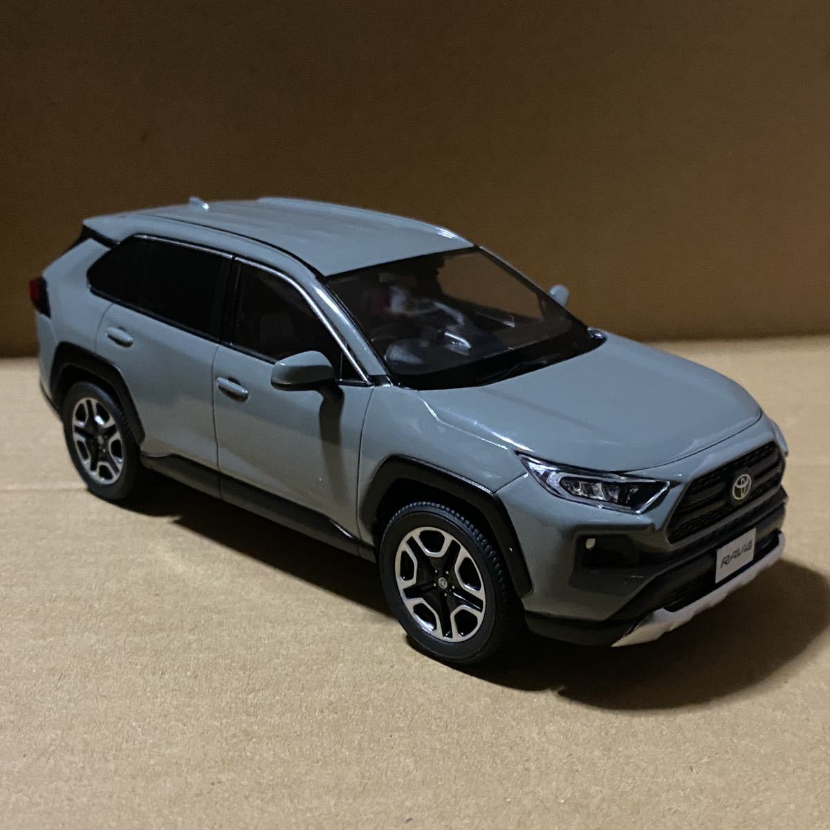 1/30 トヨタ 新型RAV4 ラブ4 アドベンチャー 非売品 カラーサンプル