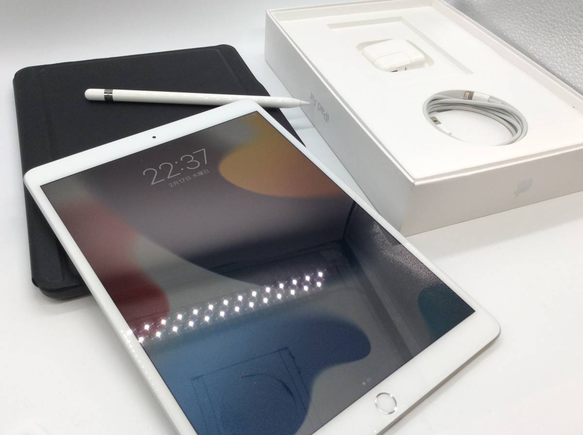 9268□ Apple iPad Air 第三世代 256GB MUUR2J/A 箱/付属品有 アップル