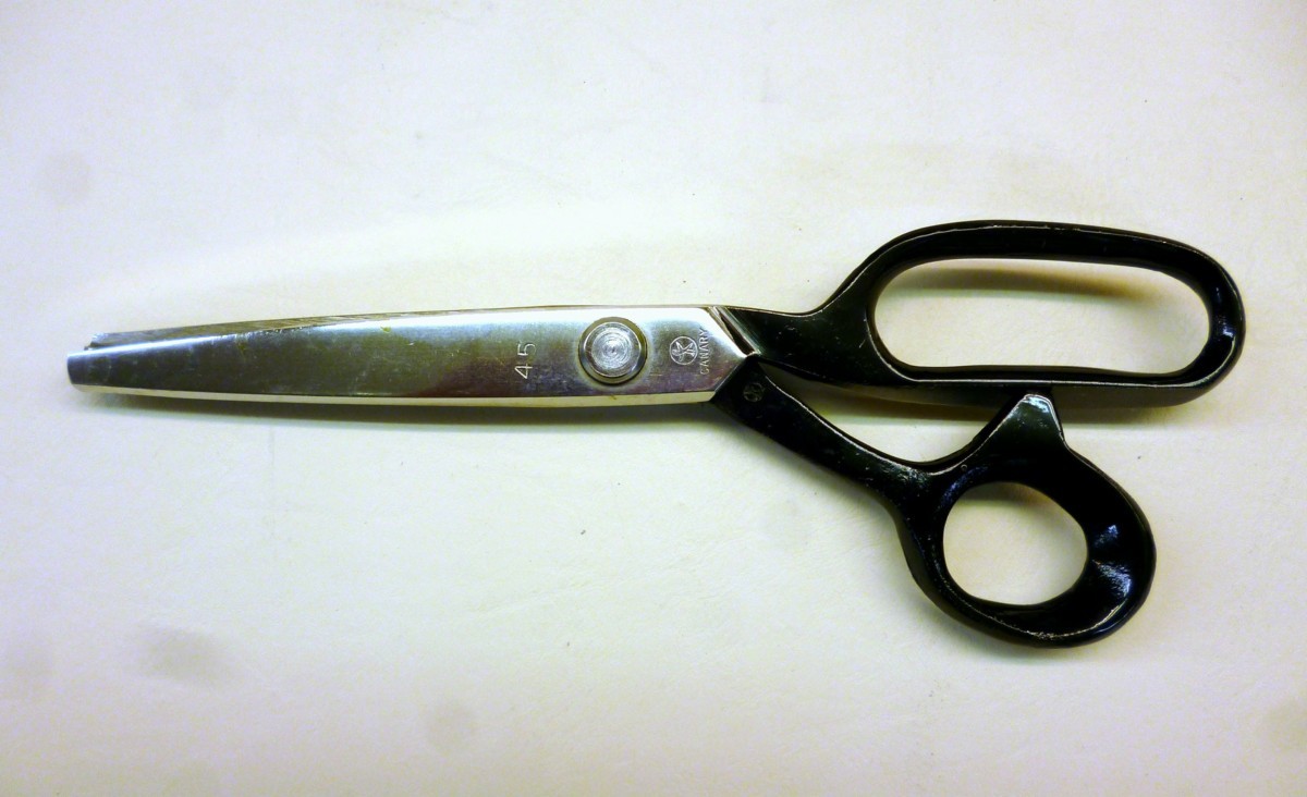 * 81431 red kyana Lee pinking .235mm Hasegawa cutlery RED CANARYkyana Lee pinking . pinking scissors jig The g. scissors not yet 