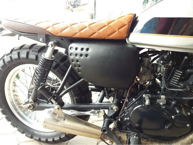 W175 サイドカバー www.weblime.pt