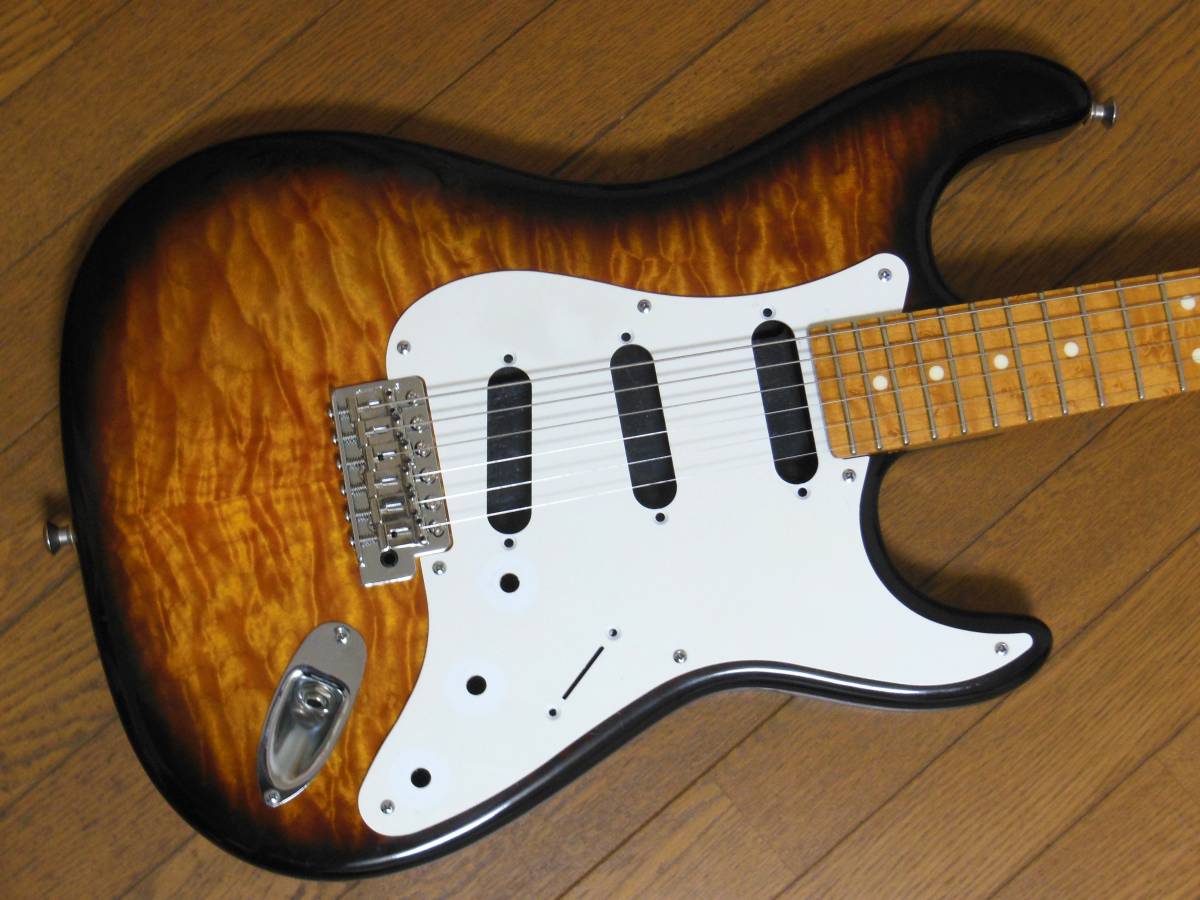 訳あり Valley Arts〝 Custom Line Limited 〟 ストラト 訳あり Valley Arts〝 Custom Line Limited 〟 ストラト